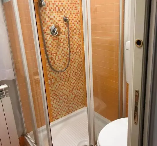 Confortevole Per 5 Persone A Portuense Appartement Rome